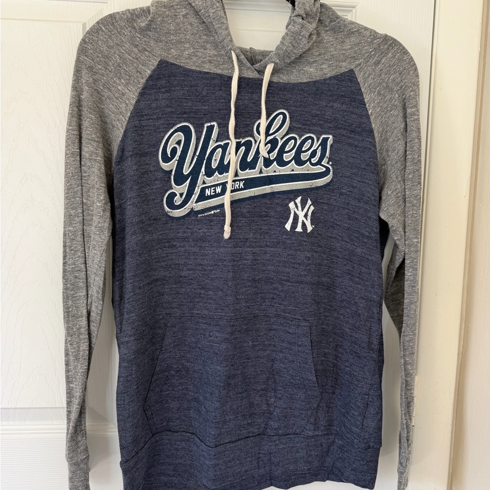 New Era Yankees Two-Tone Hoodie Navy & Gray